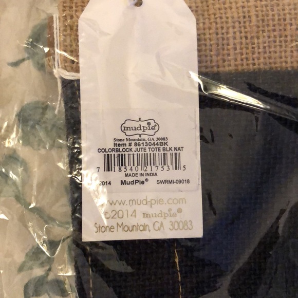 Mud pie, in a sealed plastic bag, beige and black burlap tote. Brand new - Picture 2 of 3
